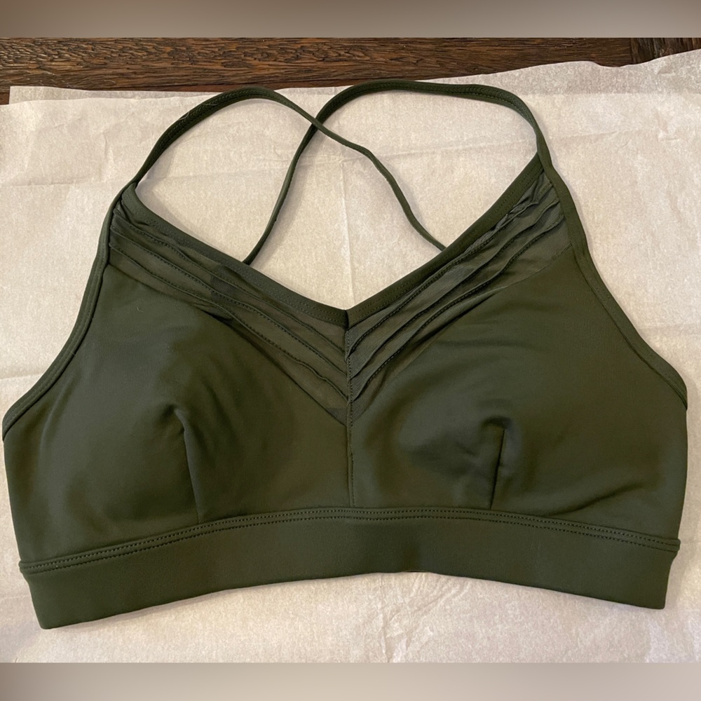 Alo Yoga Ultimate Bra. Hunter Green. Size XS